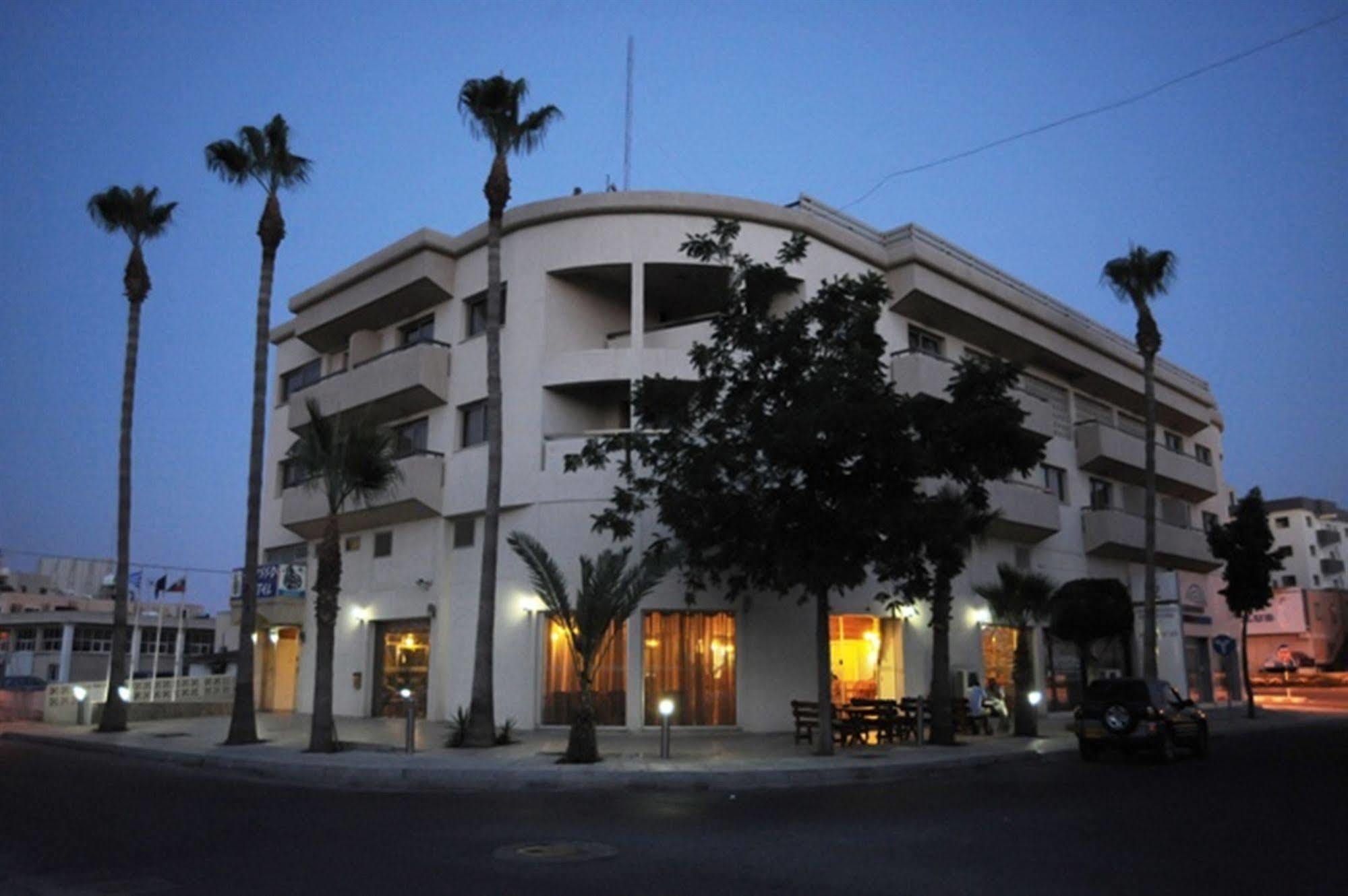 Elysso Hotel Larnaca Buitenkant foto